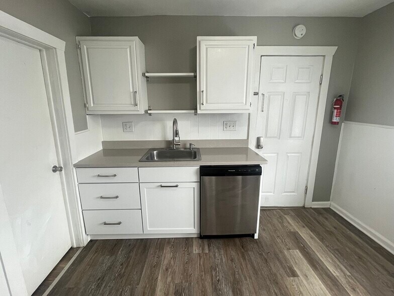 Building Photo - 3324 17th St