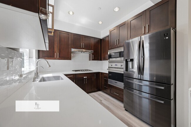 Building Photo - Beautiful Mediterranean Luxury Home in Exclusive Gated Villa Sierra, Arcadia