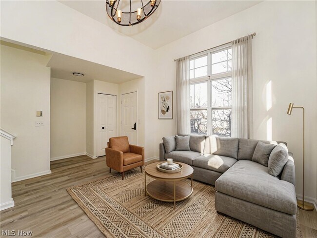 Building Photo - 821 Nela View Rd