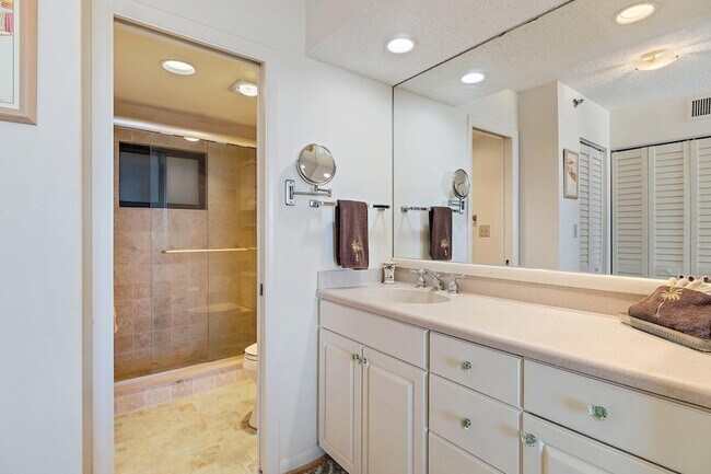 Building Photo - 300 Ocean Trail Way