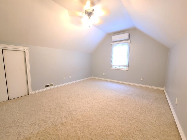 Building Photo - 1103 1st St NW