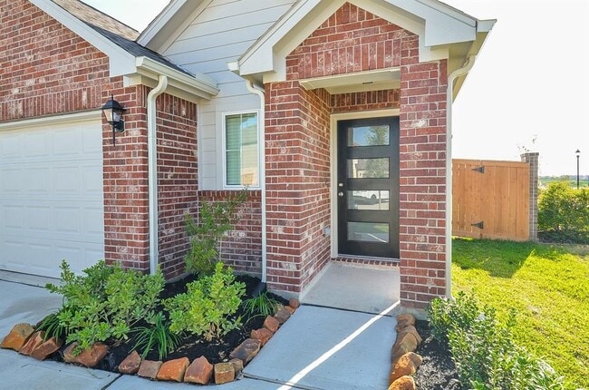 Building Photo - 7402 Sunlit Hbr Dr