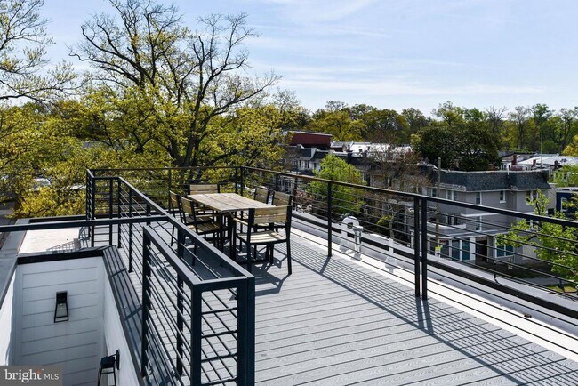 Building Photo - 4202 3rd St NW