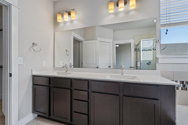 Building Photo - 9301 Cardinals Nest Ln