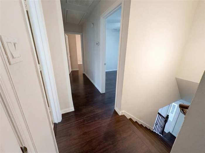 Building Photo - 1951 Pin Oak Dr