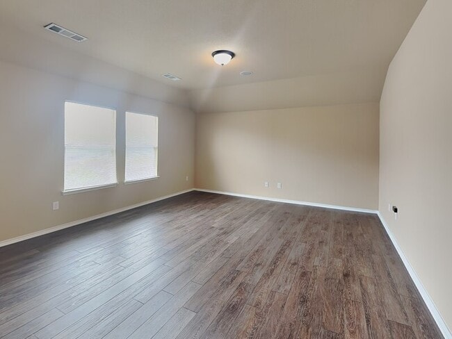 Building Photo - 629 Saddleway Dr