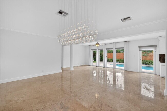 Building Photo - 2808 NE 22nd St