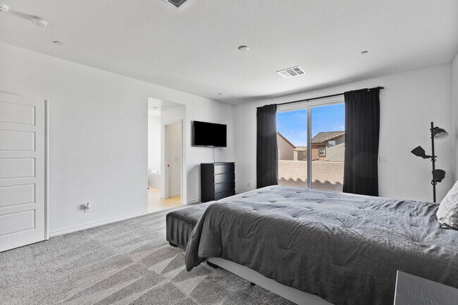 Building Photo - Desirable Inspirada Next-Gen Home! 4 Bedro...