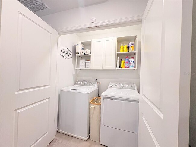 Building Photo - 5020 Revolutionary Wy