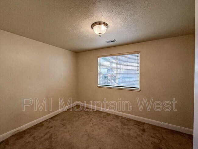 Building Photo - 2779 W 5525 S