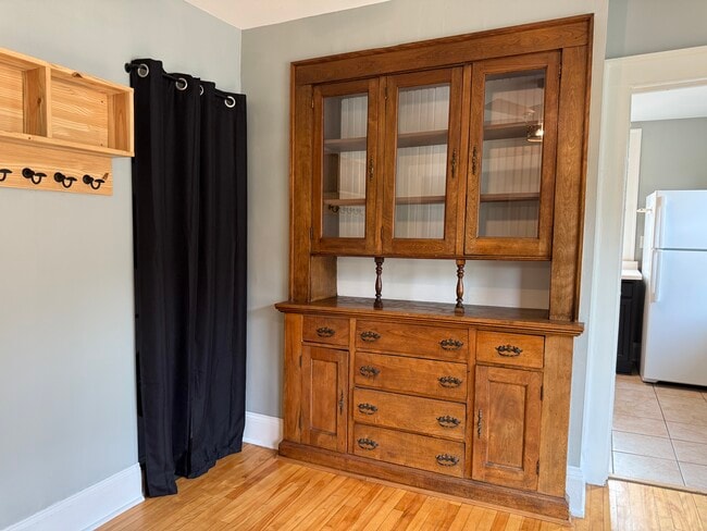 Building Photo - 780 Curfew St