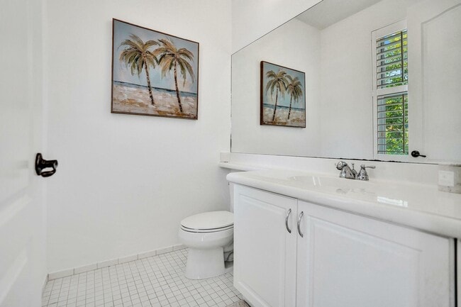 Building Photo - 642 NW 38th Cir