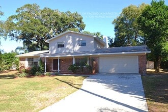 Building Photo - 706 Westwood Cir