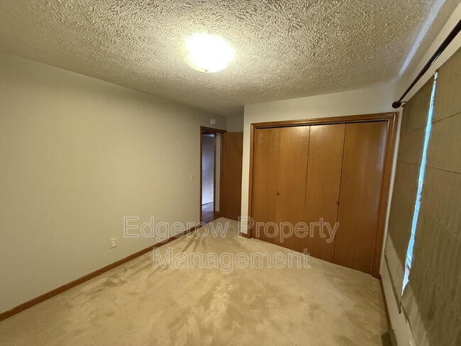 Building Photo - 1662 Klaver St SW