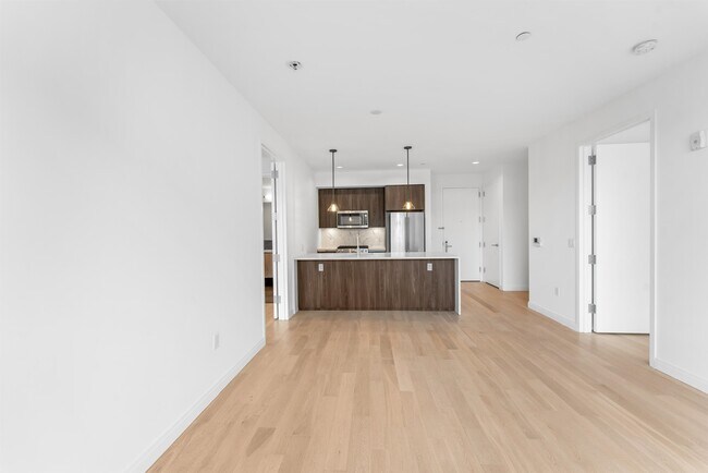 Building Photo - 255 Brunswick St
