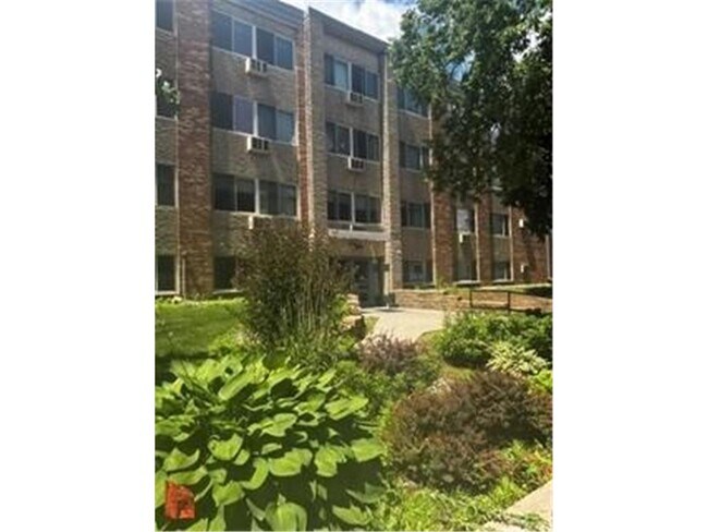 Building Photo - 4400 Upton Ave S