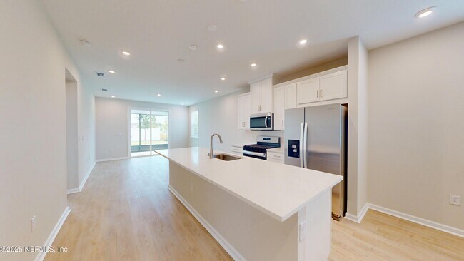 Building Photo - 299 Spruce Hl Pt