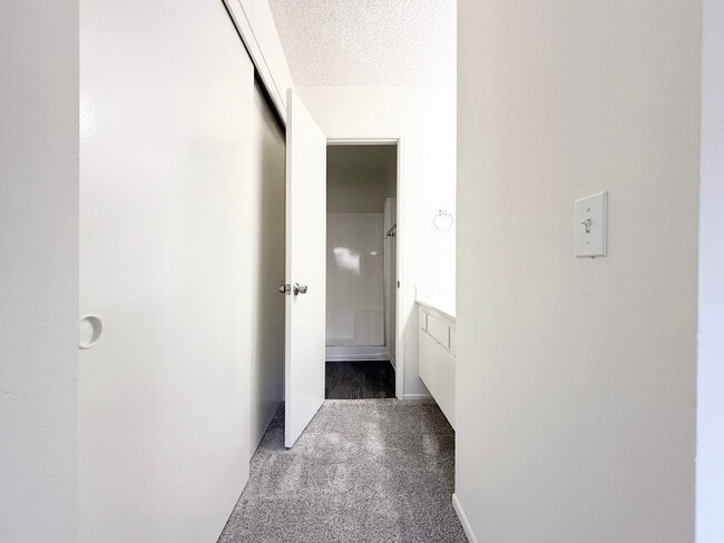 Building Photo - Townhome in Fire Mountain w/ Attached Garage!