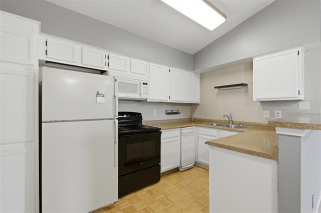 Building Photo - 5909 Lake Hubbard Pkwy