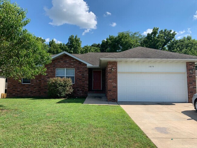 Primary Photo - 4 Bed 3 Bath house for rent!!