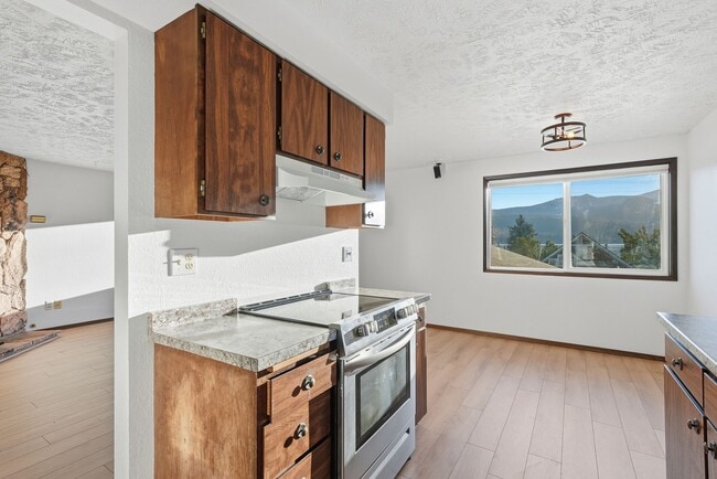 Building Photo - 820 S Liberty Dr