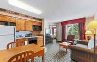 Building Photo - 9880 N Scottsdale Rd