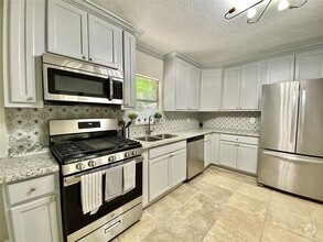 Building Photo - 8626 Greiner Dr