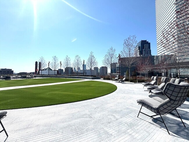 Building Photo - 682 Atlantic Ave