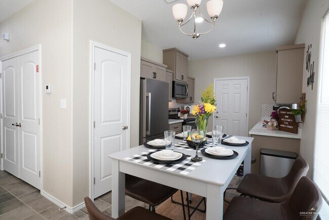 Building Photo - 26 N 59th St