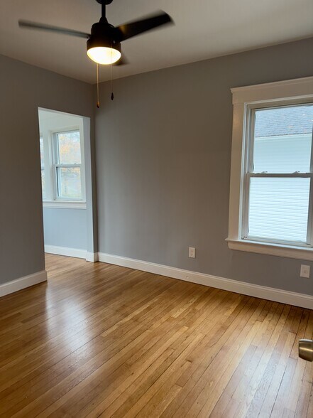 Rear Bedroom - 2409 Woodmere Dr