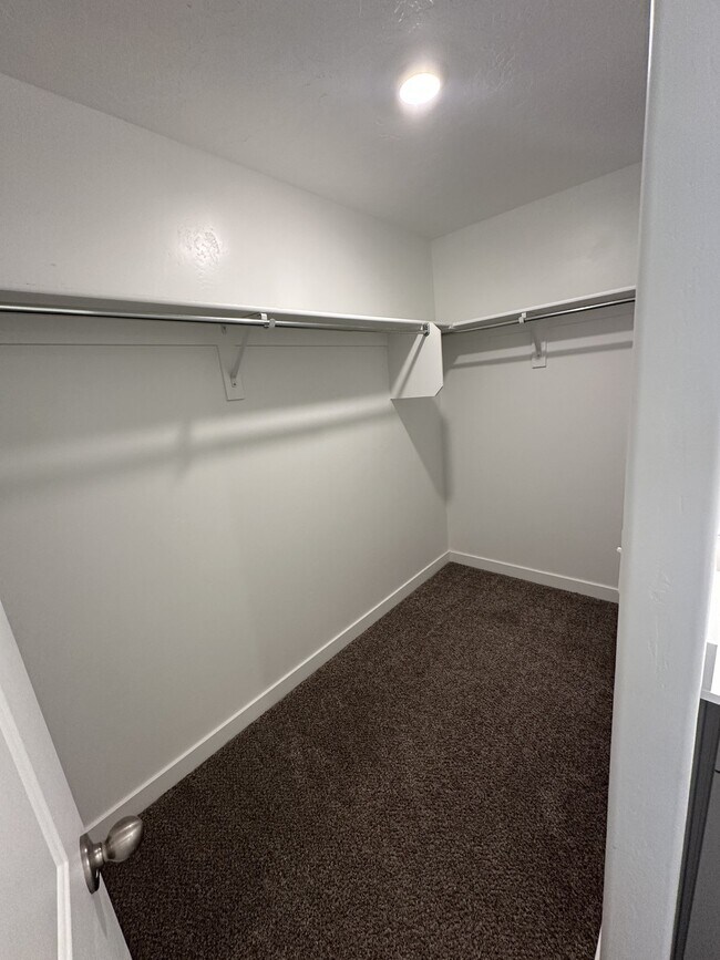 Building Photo - 287 Pier Ln