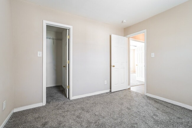 Building Photo - 10030 Orchard Grass Ct