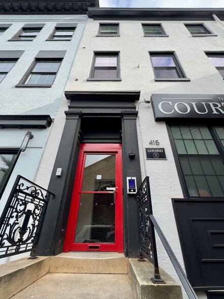 Interior Photo - The Courtland