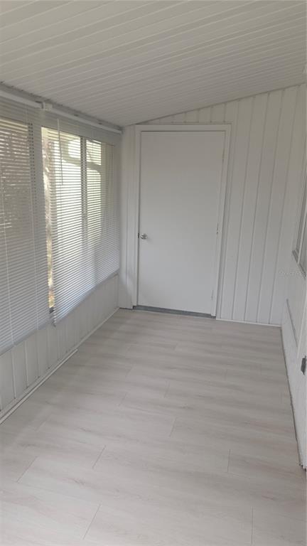 Building Photo - 589 Fairways Cir