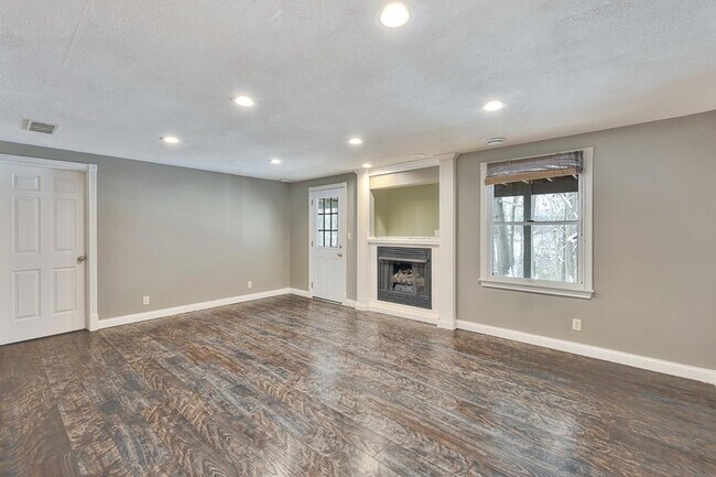 Building Photo - 20401 Matterhorn Dr