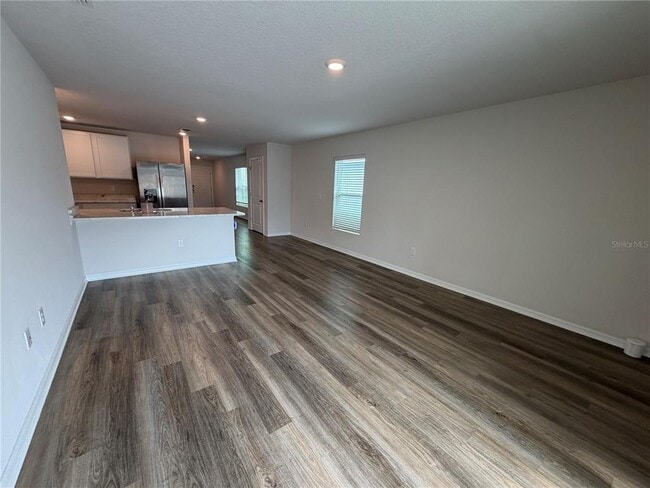 Building Photo - 5831 Silver Moonlight Dr