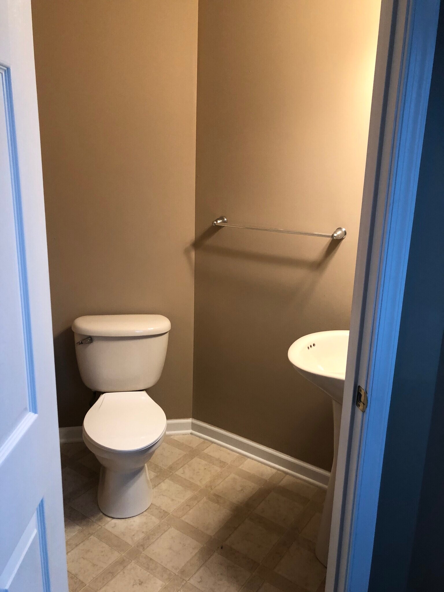 Building Photo - 103 Aero St