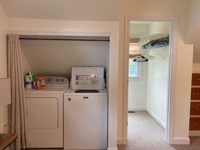 Building Photo - Riverside Drive