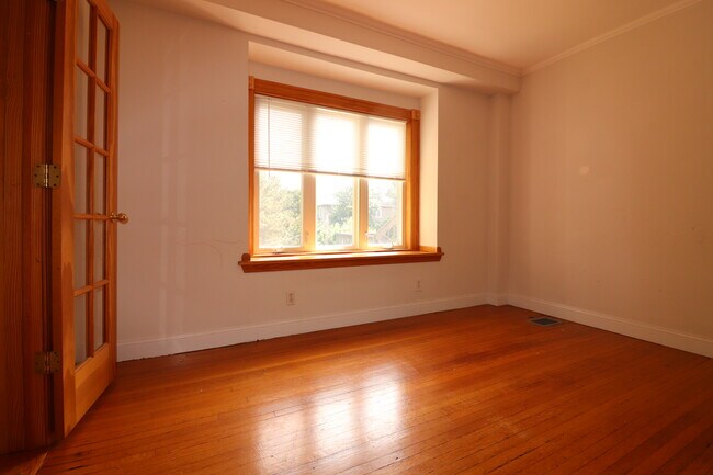 Building Photo - 111 Longwood Ave