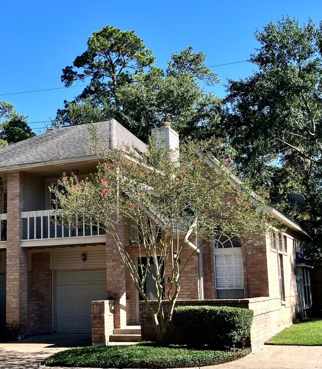 Building Photo - 5515 Strack Rd