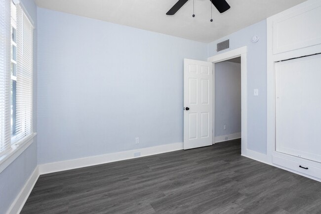 Building Photo - 331 San Emidio St