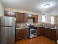 Building Photo - 640 Myrtle Ave