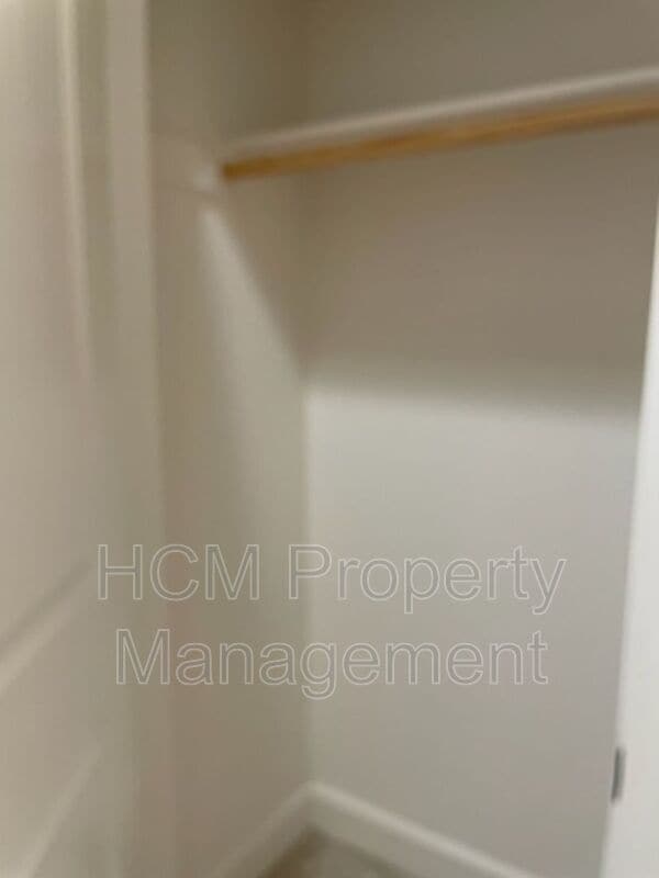 Building Photo - 59 Henson
