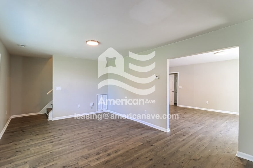 Building Photo - 23790 Tuscany Ave