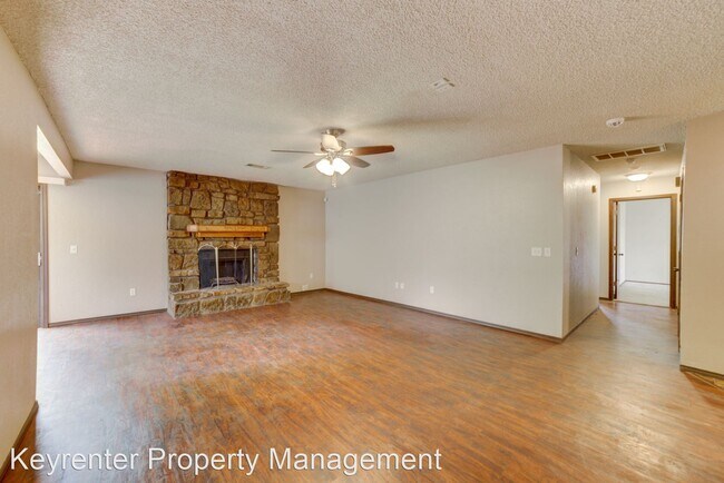 Building Photo - 3 br, 2 bath House - 8710 N 121st E Ave