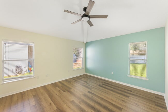 Building Photo - 2831 Whistlewood Dr
