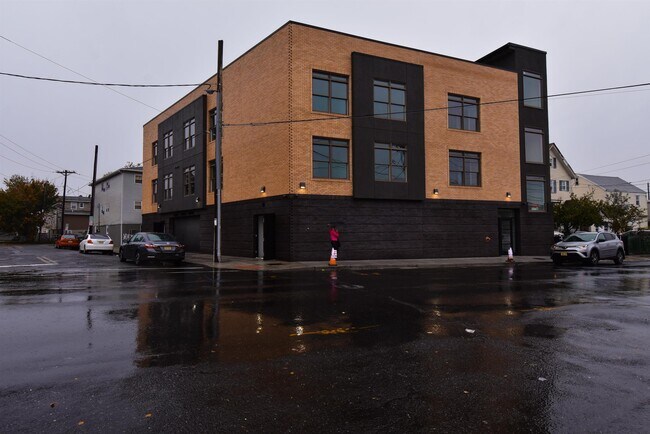 Building Photo - 4201 Bergen Turnpike