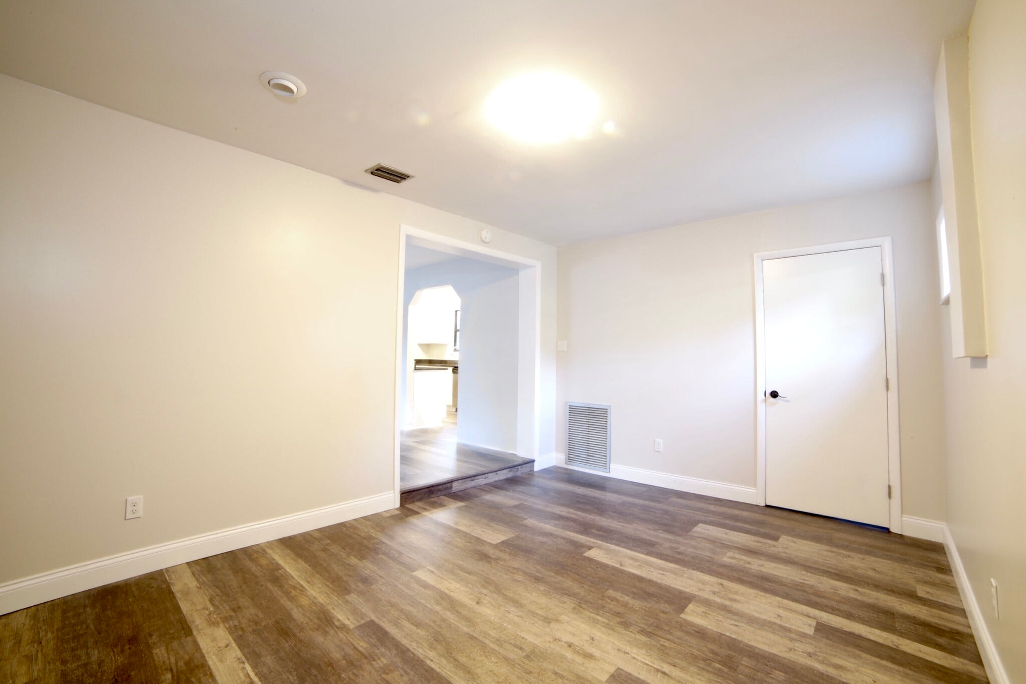 Family Room - 113 Astor St