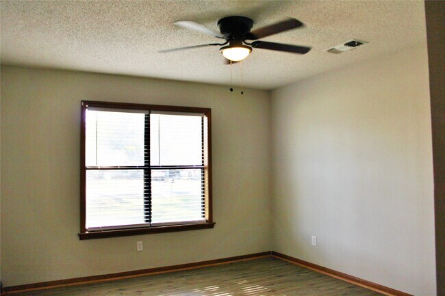 Building Photo - 1126 Jackson St