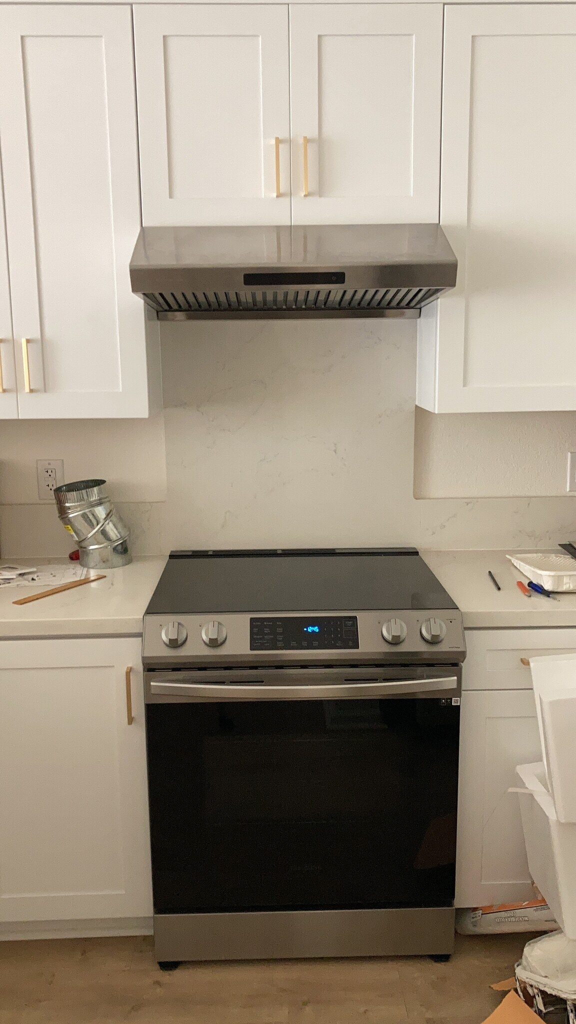 All new appliances - 1 Crescent Way